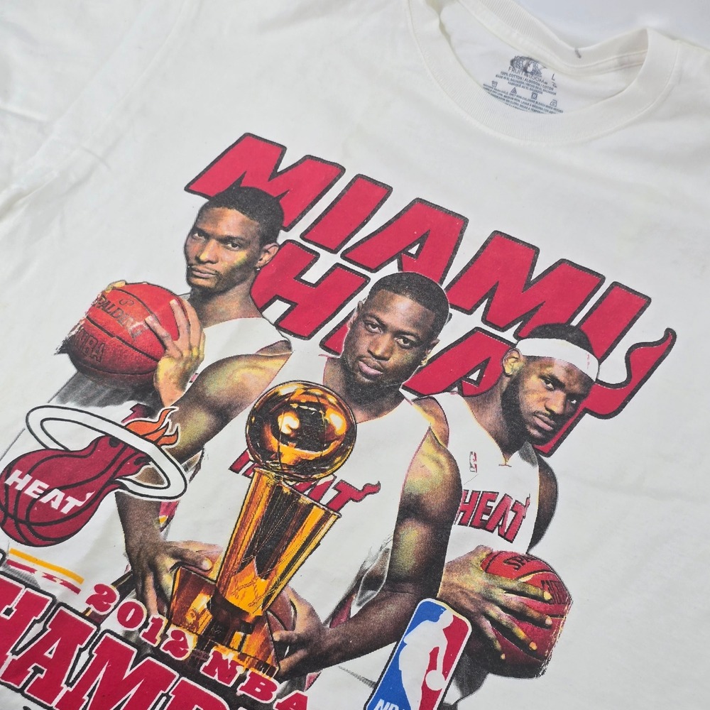Fruit of the Loom T-Shirt Mens Large White Miami Heat 2012 NBA Champions LeBron